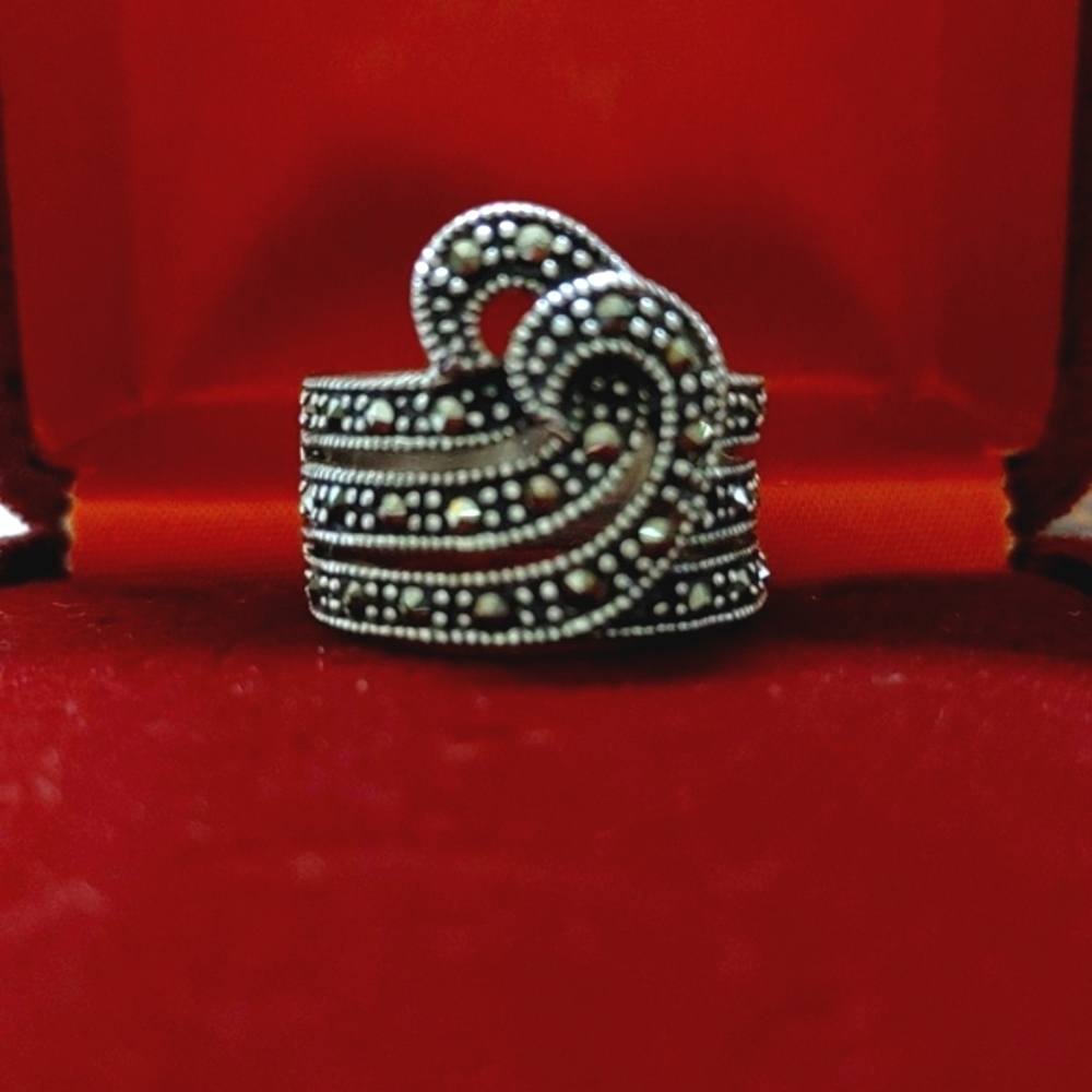 JR Sterling & Marcasite Band Ring Size 8